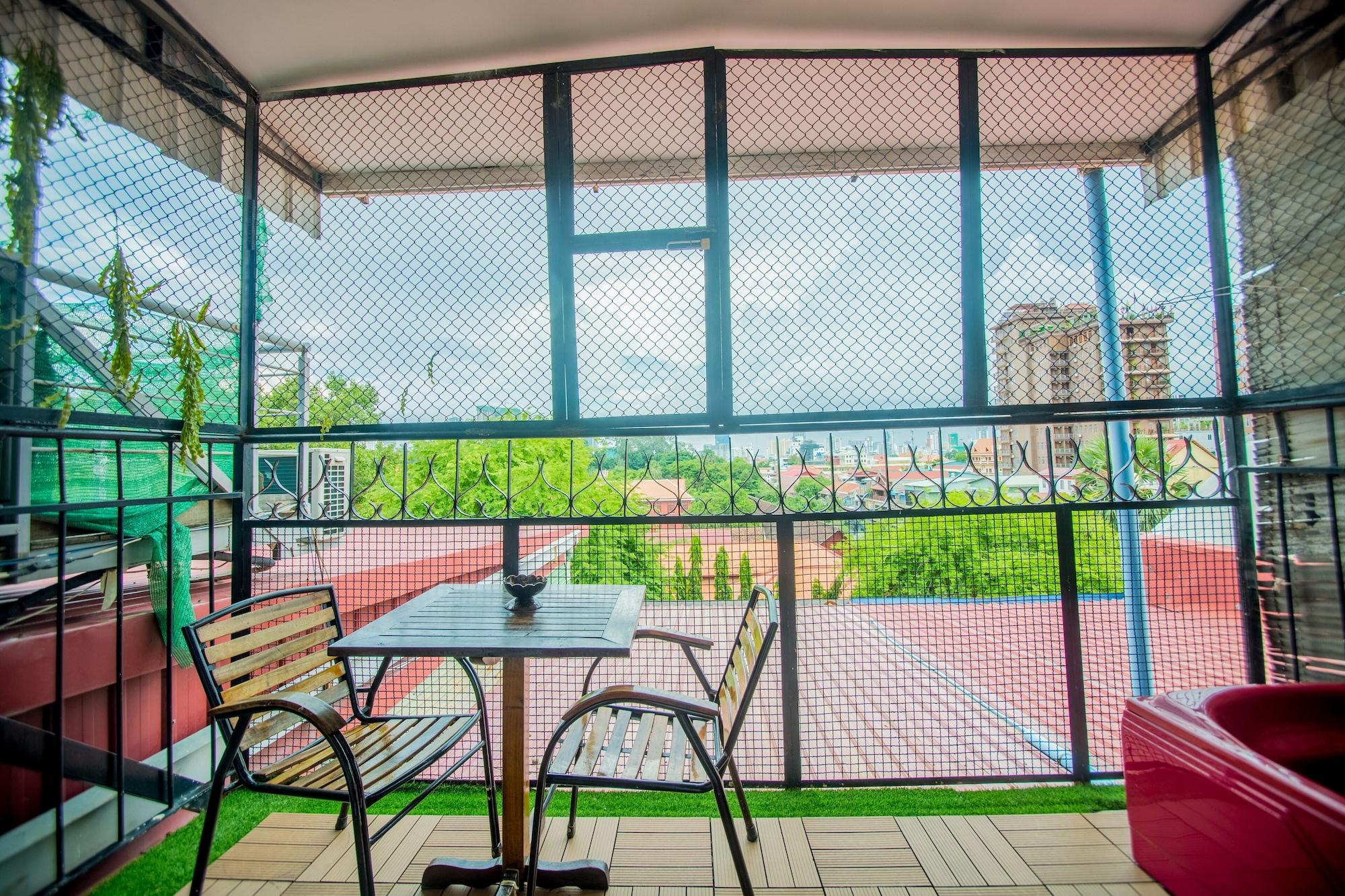 פנום פן The Artist Residence מראה חיצוני תמונה